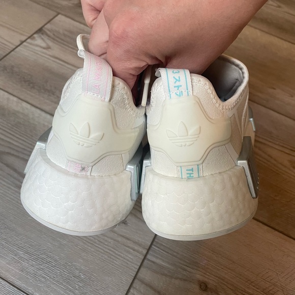 adidas NMD_R1 V2 Shoes - Picture 12 of 17